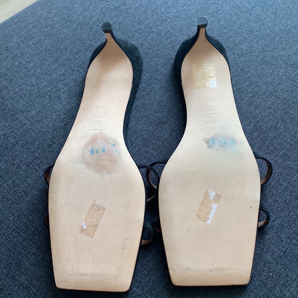 ‘By Far’ timeless suede kitten heels! Sample shoe but new! - Picture 4 of 7